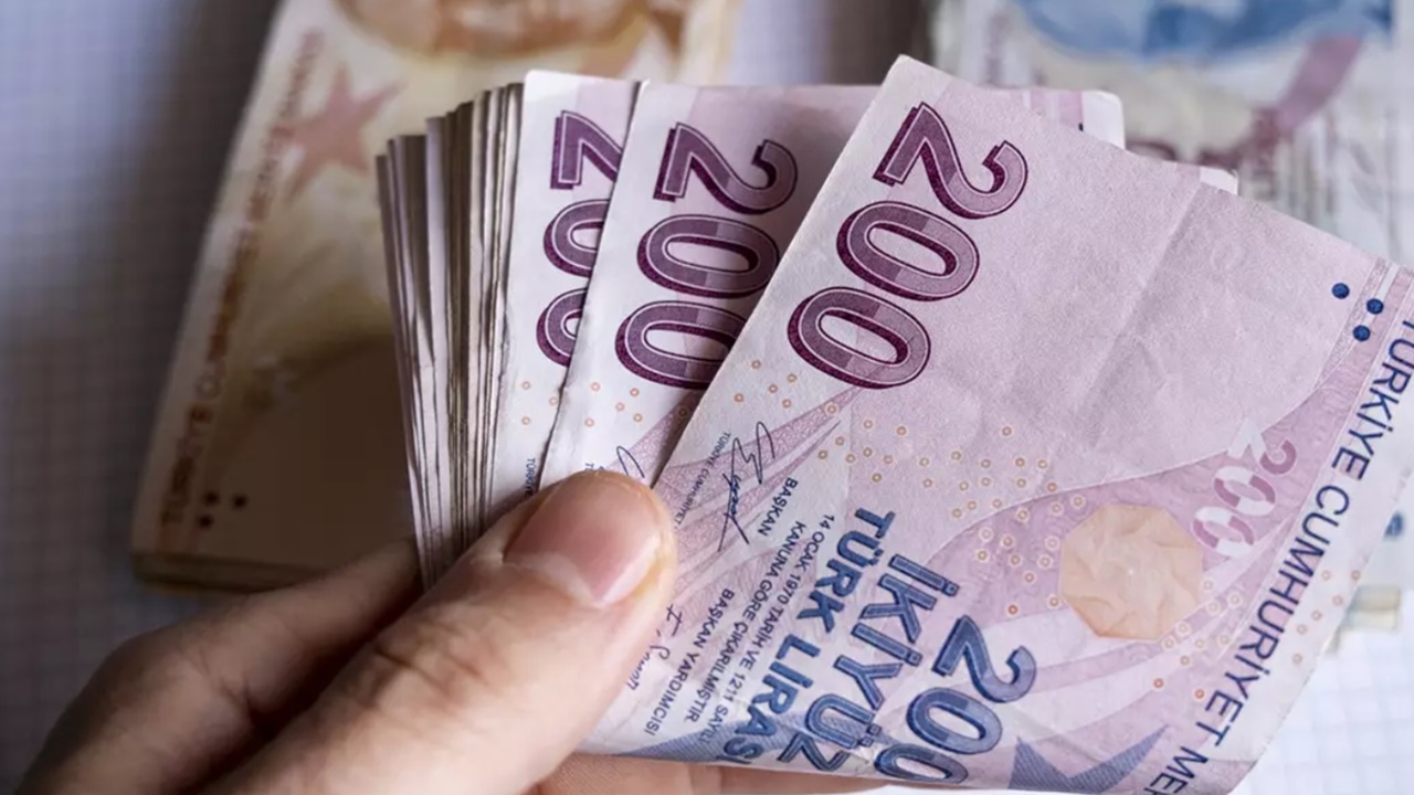 Asgari ücrete ara zam! SGK uzmanı zorunlu dedi