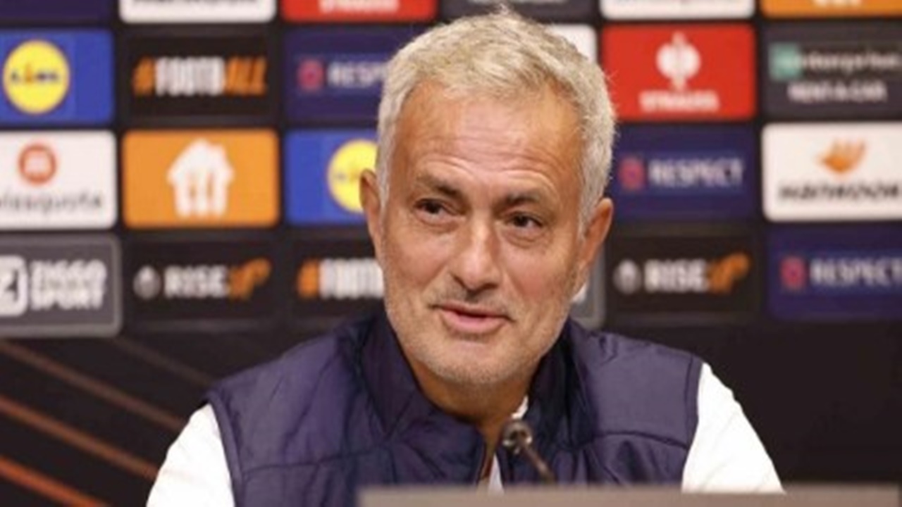Jose Mourinho Galatasaraylı futbolcuya GOAT dedi