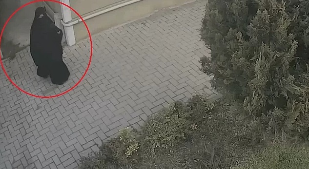 Çarşaf giyip gittiği ablasının evine yedek anahtarla girdi, 1 milyon TL’lik ziynet eşyası çaldı